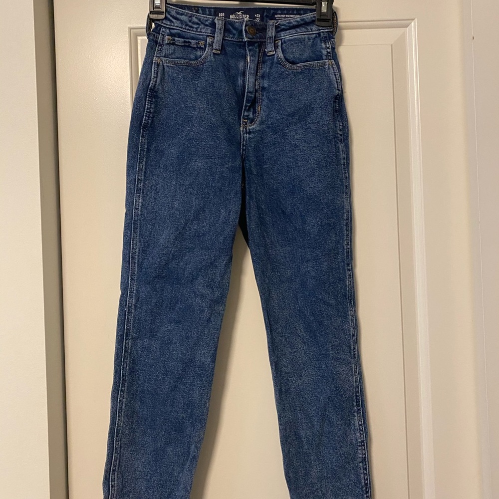 Hollister dark wash mom jeans !